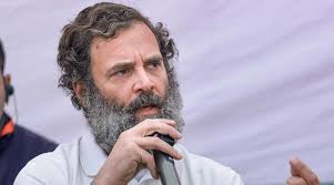 rahul gandhi hold the mic